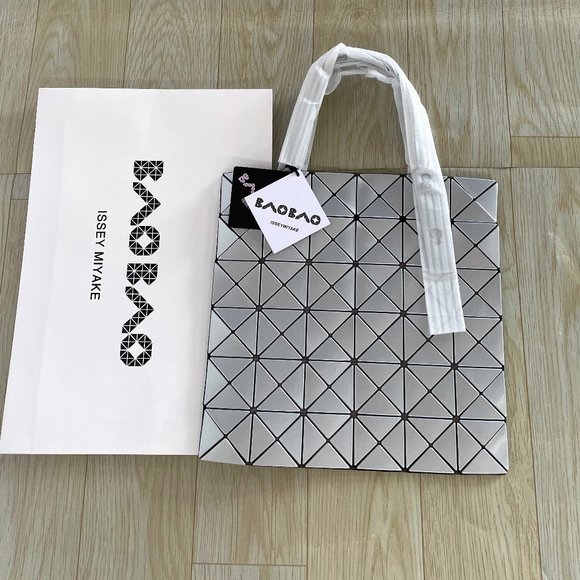 Issey Miyake Handbags - Baobao Issey Miyake Grey Prism Lightweight Shoulder Tote Bag